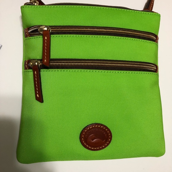 Dooney & Bourke North/South shoulder bag - Picture 2 of 8